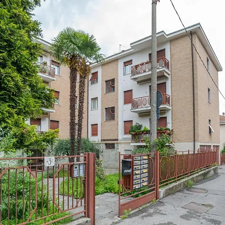 Lovely & Quiet - With Balcony & Parking Apartment *