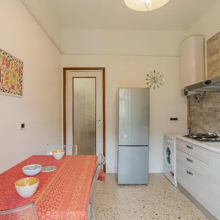 Lovely & Quiet - With Balcony & Parking